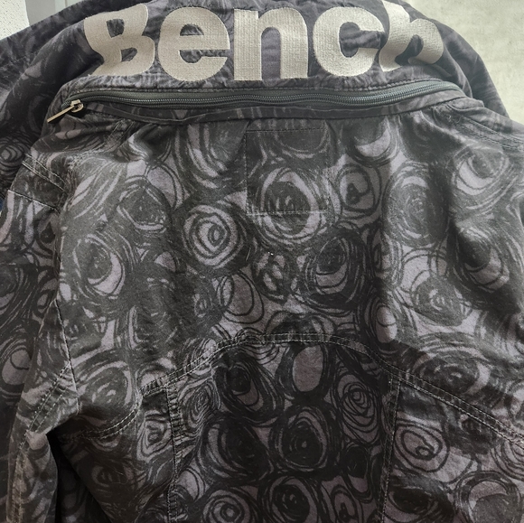 Bench Jacket - Picture 5 of 7